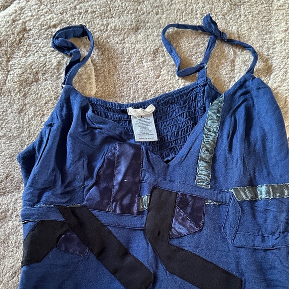 Ecote Navy Blue and black Textured Top with adjustable straps size large - Picture 3 of 4